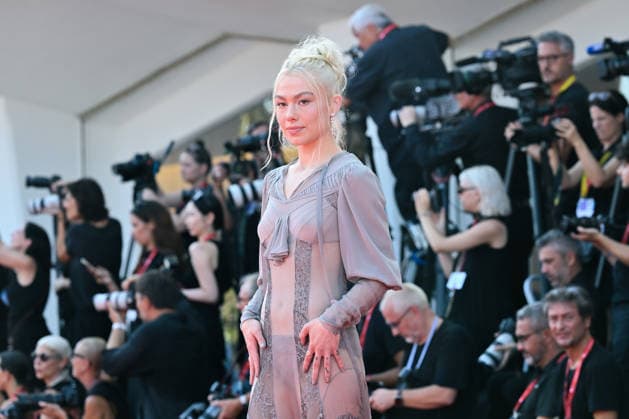 September 5, 2026, Venice, Rome, Italy: Phoebe Bridgers on the red carpet for the film Primetime, 83rd Venice International Film Festival, Venice, September 5, 2026 Venice Italy  - ZUMAa289 20260905_zia_a289_344 Copyright: xMlax xAgfx