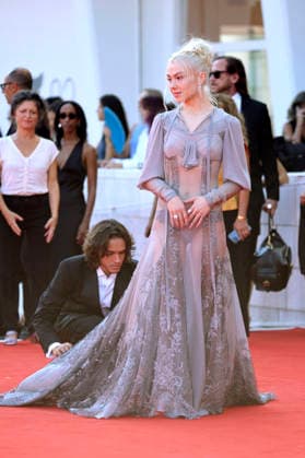 Phoebe Bridgers at the premiere of the film *Primetime* at the 2023 Venice Biennale—the 83rd Venice International Film Festival—at the Palazzo del Cinema in Venice, September 5, 2026 Foto:xD.xBedrosianx xFuturexImagex priemtime_prem_6912
