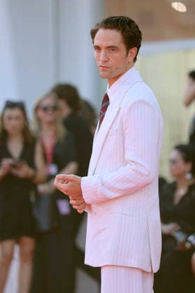 Robert Pattinson at the premiere of the film *Primetime* at the 2023 Venice Biennale—the 83rd Venice International Film Festival—at the Palazzo del Cinema in Venice, September 5, 2026 Foto:xD.xBedrosianx xFuturexImagex priemtime_prem_6957