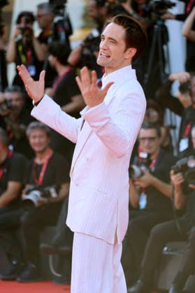 Robert Pattinson at the premiere of the film *Primetime* at the 2023 Venice Biennale—the 83rd Venice International Film Festival—at the Palazzo del Cinema in Venice, September 5, 2026 Foto:xD.xBedrosianx xFuturexImagex priemtime_prem_6958
