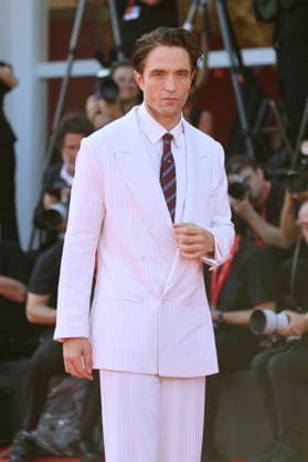 Robert Pattinson at the premiere of the film *Primetime* at the 2023 Venice Biennale—the 83rd Venice International Film Festival—at the Palazzo del Cinema in Venice, September 5, 2026 Foto:xD.xBedrosianx xFuturexImagex priemtime_prem_6959