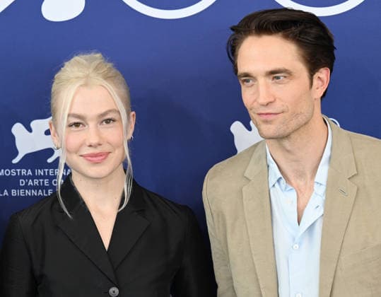 Cast at Primetime Photocall during the 83rd Venice International Film Festival at Palazzo del Casino Featuring: Phoebe Bridges and Robert Pattinson Where: Venice, Italy When: 05 Sep 2026 Credit: Cover Images EDITORIAL USE ONLY. NOT FOR USE BY NEWSPAPERS BASED IN THE UK. Copyright: xx coverimg55983139