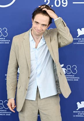 Cast at Primetime Photocall during the 83rd Venice International Film Festival at Palazzo del Casino Featuring: Robert Pattinson Where: Venice, Italy When: 05 Sep 2026 Credit: Cover Images EDITORIAL USE ONLY. NOT FOR USE BY NEWSPAPERS BASED IN THE UK. Copyright: xx coverimg55983148