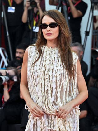 IPA88155369 - Venice, 83rd Venice International Film Festival 2026 - Night 4 - Red Carpet for the film It Will Happen Tonight - Pictured: Emilia Schüle  Copyright: xManuelexMangiarottix xPoolxPhotoxEventsx08x 88155369