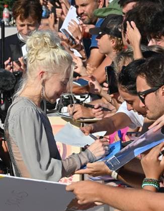 Red Carpet for the film Primetime at the 2026 Venice Film Festival Red Carpet for the film Primetime at the 2026 Venice Film Festival. 05 Sep 2026 Pictured: Phoebe Bridgers.  Copyright: xThexMegaxAgencyxMEGAx