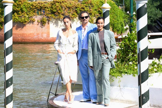 Claudia Salas, Asier Etxeandia, and Esmeralda Pimentel upon their arrival at the pier of the Hotel Excelsior at the 2026 Venice Biennale 83rd Venice International Film Festival Venice, September 5, 2026 Foto:xA.xM.xTinghinox xFuturexImagex etxeandia_6901