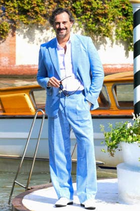 Asier Etxeandia arriving at the pier of the Hotel Excelsior at the 2026 Venice Biennale, 83rd Venice International Film Festival, Venice, September 5, 2026 Foto:xA.xM.xTinghinox xFuturexImagex etxeandia_6905