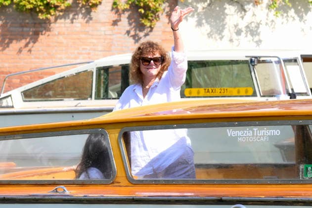 Susan Sarandon leaving the pier at the Hotel Excelsior during the 2026 Venice Biennale, 83rd Venice International Film Festival, Venice, September 5, 2026 Foto:xA.xM.xTinghinox xFuturexImagex sarandon_6909