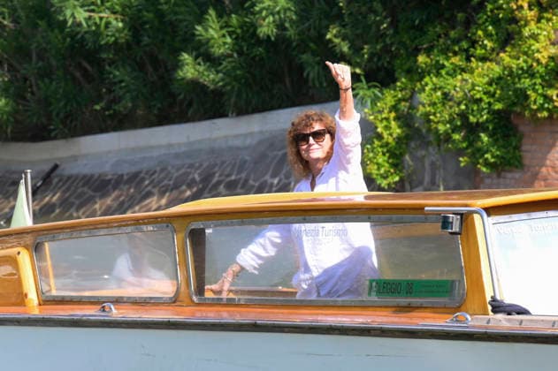 Susan Sarandon leaving the pier at the Hotel Excelsior during the 2026 Venice Biennale, 83rd Venice International Film Festival, Venice, September 5, 2026 Foto:xA.xM.xTinghinox xFuturexImagex sarandon_6910