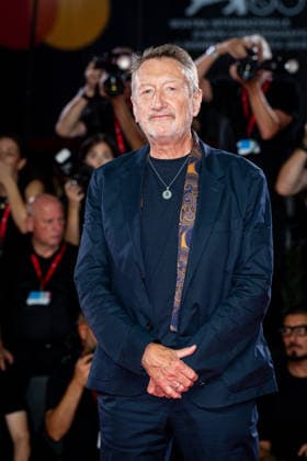 Oasis: Don t Look Back in Anger red carpet during the 83rd Venice International Film Festival in Venice, Italy on 05 September 2026. Steven Knight attends the Oasis: Don t Look Back in Anger red carpet during the 83rd Venice International Film Festival in Venice, Italy on 05 September 2026., Credit:Stefano Costantino TTL Stefano Costantino Avalon Italy, Venice  Copyright: xStefanoxCostantinoxTTLx xStefanoxCostantinox xAvalonx 1131184982
