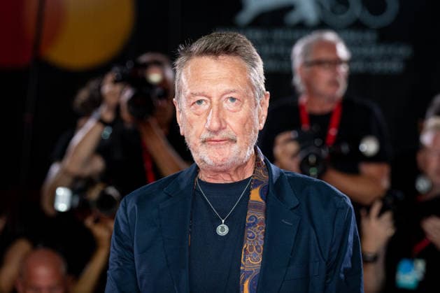 Oasis: Don t Look Back in Anger red carpet during the 83rd Venice International Film Festival in Venice, Italy on 05 September 2026. Steven Knight attends the Oasis: Don t Look Back in Anger red carpet during the 83rd Venice International Film Festival in Venice, Italy on 05 September 2026., Credit:Stefano Costantino TTL Stefano Costantino Avalon Italy, Venice  Copyright: xStefanoxCostantinoxTTLx xStefanoxCostantinox xAvalonx 1131184993