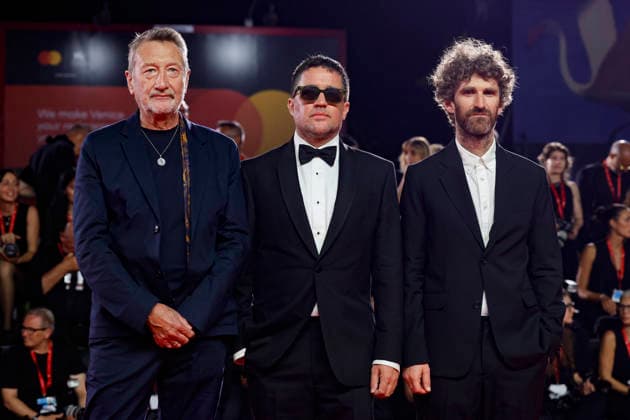September 5, 2026, Venice, ITALY: British screenwriter Steven Knight (L) British directors Dylan Southern (C) and Will Lovelace arrive for the premiere of ™Oasis: Don™t Look Back In Anger at the 83rd annual Venice International Film Festival, in Venice, Italy, 05 September 2026. The movie is presented out of competition at the festival running from 02 to 12 September 2026. ANSA FABIO FRUSTACI. Venice ITALY  - ZUMAa110 20260905_zaf_a110_142 Copyright: xFabioxFrustacix