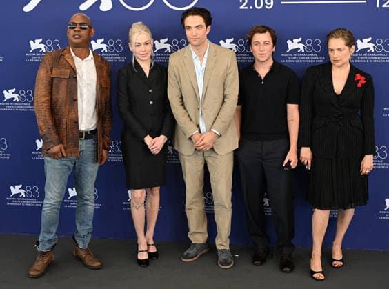 British actor Robert Pattinson, American singer actress Phoebe Bridgers, actors Skyler Gisondo, Bokeem Woodbine and actress Merrit Wever attend a photo call for Primetime at the 83rd Venice Film Festival in Venice, Italy on Saturday, September 5, 2026.  VEN20260905142 RUNExHELLESTAD