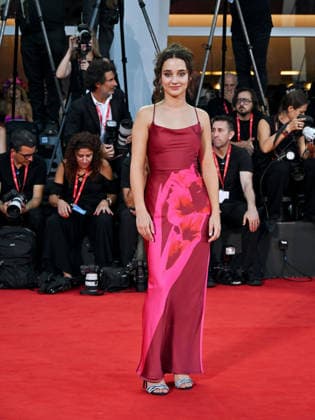 IPA88163751 - Venice, 83rd Venice International Film Festival 2026 - Night 4 - Red Carpet for Oasis: Don t Look Back in Anger Pictured: guest  Copyright: xManuelexMangiarottix xPoolxPhotoxEventsx08x 88163751