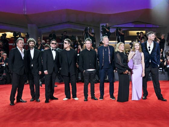IPA88163782 - Venice, 83rd Venice International Film Festival 2026 - Night 4 - Red Carpet for Oasis: Don t Look Back in Anger Pictured: Marisa Clifford, Sam Bridger, a guest, Steven Knight, Noel Gallagher, Liam Gallagher, Dylan Southern, Will Lovelace, and a guest  Copyright: xManuelexMangiarottix xPoolxPhotoxEventsx08x 88163782
