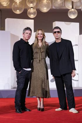 Noel Gallagher, Dana Walden, and Liam Gallagher attending the screening of *Oasis: Don’t Look Back in Anger* during the 83rd Venice International Film Festival at the Sala Grande on September 5, 2026, in Venice, Italy. Lucia Sabatelli, Venice, Italy  Copyright: xLuciaxSabatellix xBestimagexLuciaxSabatellix xBestimagex