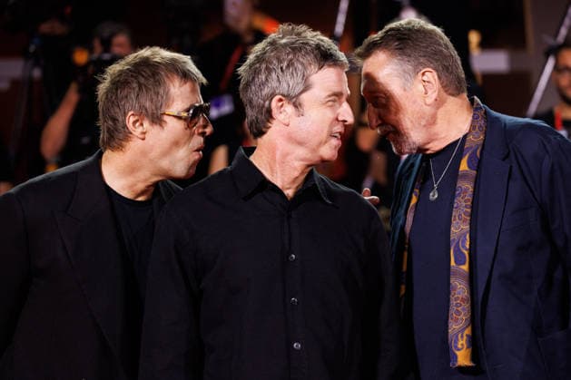 News - Oasis: Don t Look Back in Anger Red Carpet - The 83rd Venice International Film Festival VENICE, ITALY - SEPTEMBER 05: Liam Gallagher, Noel Gallagher and Steven Knight attend the Oasis: Don t Look Back in Anger screening during the 83rd Venice International Film Festival at Sala Grande on September 05, 2026 in Venice, Italy. Photo: Cinzia Camela. Lido di Venezia Palazzo del Cinema Italy Copyright: xCinziaxCamelax xLiveMediax LPN_2647717