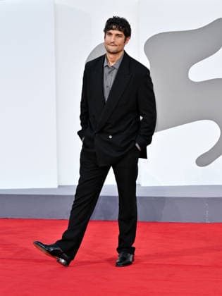 IPA88165356 - Venice, 83rd Venice International Film Festival 2026 - Night 4 - Red Carpet for the film It Will Happen Tonight In the photo: Louis Garrel  Copyright: xSimonexComix xPoolxPhotoxEventsx08x 88165356