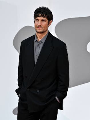 IPA88165365 - Venice, 83rd Venice International Film Festival 2026 - Night 4 - Red Carpet for the film It Will Happen Tonight In the photo: Louis Garrel  Copyright: xSimonexComix xPoolxPhotoxEventsx08x 88165365
