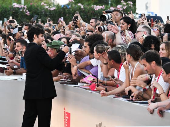 IPA88165373 - Venice, 83rd Venice International Film Festival 2026 - Night 4 - Red Carpet for the film It Will Happen Tonight In the photo: Louis Garrel  Copyright: xSimonexComix xPoolxPhotoxEventsx08x 88165373