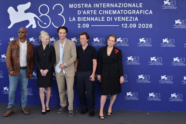 83rd Venice Film Festival Photocall 83rd Venice Film Festival Venice International Film Festival Photocall for the film *Primetime* 459439 September 5, 2026 Venice, Italy Pattinson, Robert; Bridgers, Phoebe; Wever, Merritt  Copyright: xThomasxBohlenx STAR_459439_053