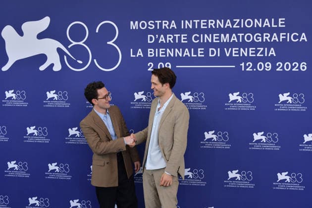 83rd Venice Film Festival Photocall 83rd Venice Film Festival Venice International Film Festival Photocall for the film *Primetime* 459439 September 5, 2026 Venice, Italy Pattinson, Robert Oppenheim, Lance  Copyright: xThomasxBohlenx STAR_459439_076