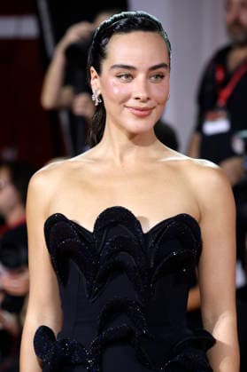 Esmeralda Pimentel at the premiere of the documentary *Oasis: Don t Look Back in Anger* at the 2023 Venice Biennale—the 83rd Venice International Film Festival—at the Palazzo del Cinema in Venice, September 5, 2026 Foto:xD.xBedrosianx xFuturexImagex anger_6918
