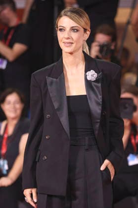 Barbara Ronchi at the premiere of the documentary *Oasis: Don t Look Back in Anger* at the 2023 Venice Biennale—the 83rd Venice International Film Festival—at the Palazzo del Cinema in Venice, September 5, 2026 Foto:xD.xBedrosianx xFuturexImagex anger_6939