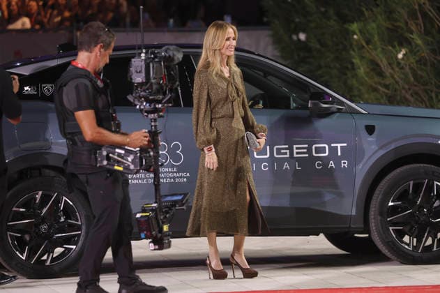 Dana Walden at the premiere of the documentary *Oasis: Don t Look Back in Anger* at the 2023 Venice Biennale, the 83rd Venice International Film Festival, at the Palazzo del Cinema in Venice, September 5, 2026 Foto:xD.xBedrosianx xFuturexImagex anger_6944