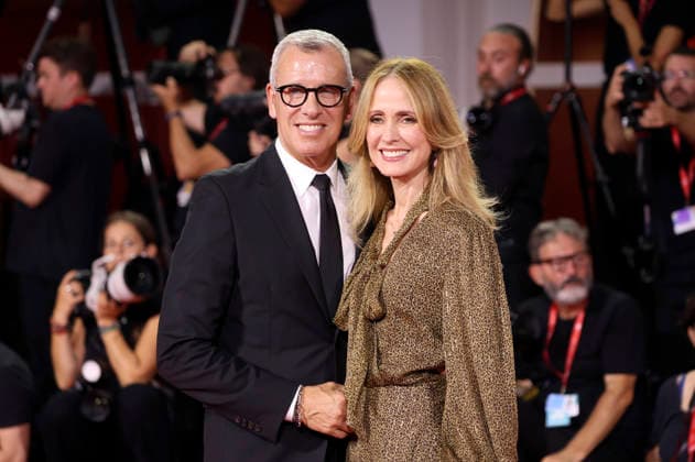 Matthew Walden and Dana Walden at the premiere of the documentary *Oasis: Don t Look Back in Anger* at the 2023 Venice Biennale—the 83rd Venice International Film Festival—at the Palazzo del Cinema in Venice, September 5, 2026 Foto:xD.xBedrosianx xFuturexImagex anger_6946