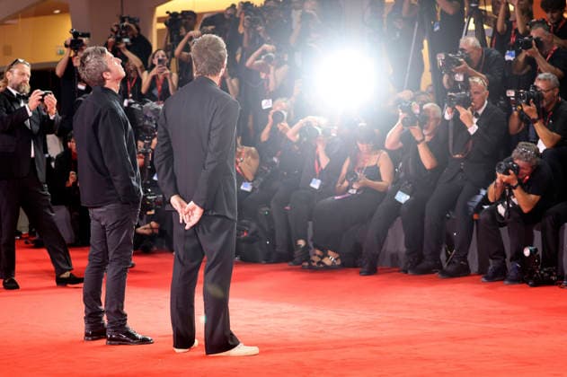 Noel Gallagher and Liam Gallagher at the premiere of the documentary *Oasis: Don t Look Back in Anger* at the 2023 Venice Biennale—the 83rd Venice International Film Festival—at the Palazzo del Cinema in Venice, September 5, 2026 Foto:xD.xBedrosianx xFuturexImagex anger_6968