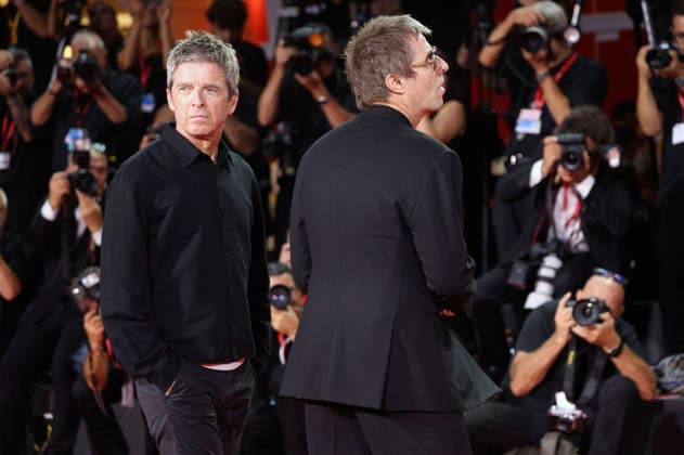 Noel Gallagher and Liam Gallagher at the premiere of the documentary *Oasis: Don t Look Back in Anger* at the 2023 Venice Biennale, the 83rd Venice International Film Festival, at the Palazzo del Cinema in Venice, September 5, 2026 Foto:xD.xBedrosianx xFuturexImagex anger_6971