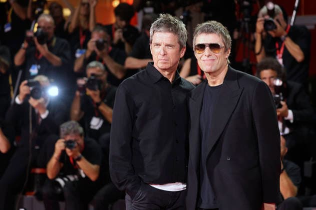 Noel Gallagher and Liam Gallagher at the premiere of the documentary *Oasis: Don t Look Back in Anger* at the 2023 Venice Biennale, the 83rd Venice International Film Festival, at the Palazzo del Cinema in Venice, September 5, 2026 Foto:xD.xBedrosianx xFuturexImagex anger_6974