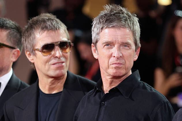 Liam Gallagher and Noel Gallagher at the premiere of the documentary *Oasis: Don t Look Back in Anger* at the 2023 Venice Biennale—the 83rd Venice International Film Festival—at the Palazzo del Cinema in Venice, September 5, 2026 Foto:xD.xBedrosianx xFuturexImagex anger_6984