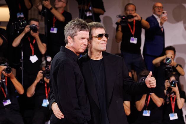 News - Oasis: Don t Look Back in Anger Red Carpet - The 83rd Venice International Film Festival VENICE, ITALY - SEPTEMBER 05: (R-L) Liam Gallagher and Noel Gallagher attend the Oasis: Don t Look Back in Anger screening during the 83rd Venice International Film Festival at Sala Grande on September 05, 2026 in Venice, Italy. Photo: Cinzia Camela. Lido di Venezia Palazzo del Cinema Italy Copyright: xCinziaxCamelax xLiveMediax LPN_2648027