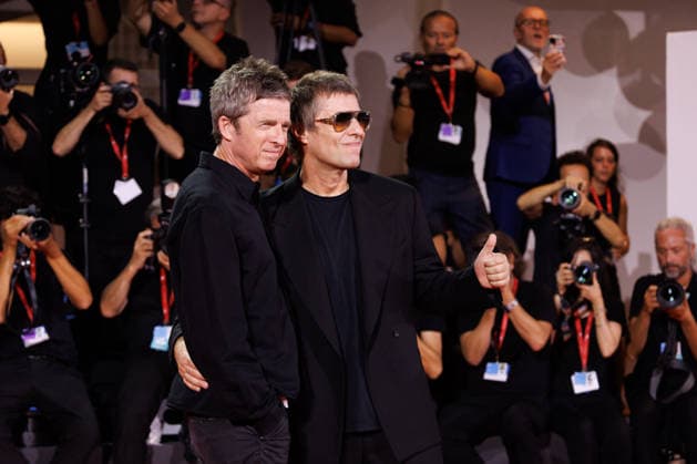 News - Oasis: Don t Look Back in Anger Red Carpet - The 83rd Venice International Film Festival VENICE, ITALY - SEPTEMBER 05: (R-L) Liam Gallagher and Noel Gallagher attend the Oasis: Don t Look Back in Anger screening during the 83rd Venice International Film Festival at Sala Grande on September 05, 2026 in Venice, Italy. Photo: Cinzia Camela. Lido di Venezia Palazzo del Cinema Italy Copyright: xCinziaxCamelax xLiveMediax LPN_2648029