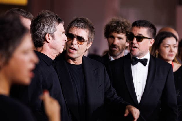 News - Oasis: Don t Look Back in Anger Red Carpet - The 83rd Venice International Film Festival VENICE, ITALY - SEPTEMBER 05: (R-L) Liam Gallagher, Noel Gallagher, Will Lovelace and Dylan Southern attend the Oasis: Don t Look Back in Anger screening during the 83rd Venice International Film Festival at Sala Grande on September 05, 2026 in Venice, Italy. Photo: Cinzia Camela. Lido di Venezia Palazzo del Cinema Italy Copyright: xCinziaxCamelax xLiveMediax LPN_2648037