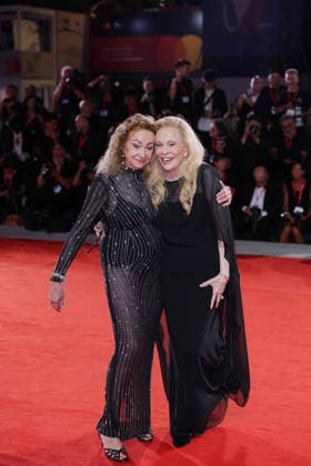 VENICE, ITALY - SEPTEMBER 05: Rosetta Sannelli and Faye Dunaway attend the KinÃ o Award Red Carpet during the 83rd Venice International Film Festival at Sala Grande on September 05, 2026 in Venice, Italy. (Photo by Mark Cape Insidefoto) markxcape