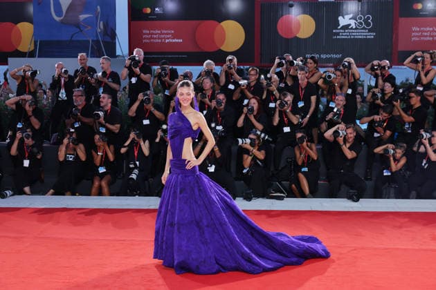 VENICE, ITALY - SEPTEMBER 05: Nicola Peltz attends the KinÃ o Award Red Carpet during the 83rd Venice International Film Festival at Sala Grande on September 05, 2026 in Venice, Italy. (Photo by Mark Cape Insidefoto) markxcape