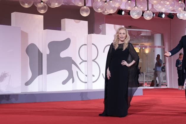 Faye Dunaway - The 83rd Venice International Film Festival Faye Dunaway receives the Italian KinÃ o Award for Lifetime Achievement during the 83rd Venice International Film Festival at Sala Grande on September 05, 2026 in Venice, Italy.  Copyright: xKazukoxWakayamax