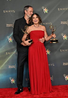 78th Emmy Awards Night 1 Peter Hermann and Mariska Hargitay in the press room at the 78th Emmy Awards Nigh1, held at the Peacock Theatre in Los Angeles, Ca. on September 5, 2026. Los Angeles Peacock Theatre California USA Copyright: xStarbuck xAFF-USA.COMx