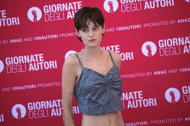 83rd Venice International Film Festival in Venice, Italy - 05 Sep 2026. British actor Emma Corrin attends the photocall of the Miu Miu Women s Tales short films Discipline and Avec Kim during the 83rd Venice International Film Festival. Venice Italy Copyright: xMarcoxBaradax xSOPAxImagesx 20260905_PHOTOCALL MIU MIU RED CARPET PRIMETIME-2323
