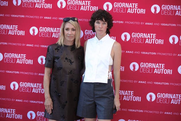 83rd Venice International Film Festival in Venice, Italy - 05 Sep 2026. Singer Kim Gordon and American dancer Celia Rowlson-Hall attend the photocall of the Miu Miu Women s Tales short films Discipline and Avec Kim during the 83rd Venice International Film Festival. Venice Italy Copyright: xMarcoxBaradax xSOPAxImagesx 20260905_PHOTOCALL MIU MIU RED CARPET PRIMETIME-2146