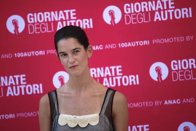 83rd Venice International Film Festival in Venice, Italy - 05 Sep 2026. French actress Suzanne Lindon attends the photocall of the Miu Miu Women s Tales short films Discipline and Avec Kim during the 83rd Venice International Film Festival. Venice Italy Copyright: xMarcoxBaradax xSOPAxImagesx 20260905_PHOTOCALL MIU MIU RED CARPET PRIMETIME-1999