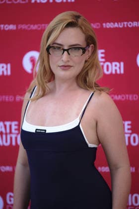 83rd Venice International Film Festival in Venice, Italy - 05 Sep 2026. American comedian Amelia Dimoldenberg attends the photocall of the Miu Miu Women s Tales short films Discipline and Avec Kim during the 83rd Venice International Film Festival. Venice Italy Copyright: xMarcoxBaradax xSOPAxImagesx 20260905_PHOTOCALL MIU MIU RED CARPET PRIMETIME-3006