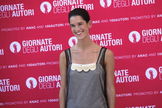 83rd Venice International Film Festival in Venice, Italy - 05 Sep 2026. French actress Suzanne Lindon attends the photocall of the Miu Miu Women s Tales short films Discipline and Avec Kim during the 83rd Venice International Film Festival. Venice Italy Copyright: xMarcoxBaradax xSOPAxImagesx 20260905_PHOTOCALL MIU MIU RED CARPET PRIMETIME-2002