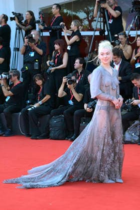 Phoebe Bridgers at the premiere of the film *Primetime* at the 2023 Venice Biennale—the 83rd Venice International Film Festival—at the Palazzo del Cinema in Venice, September 5, 2026 Foto:xA.xM.xTinghinox xFuturexImagex primetime_6719