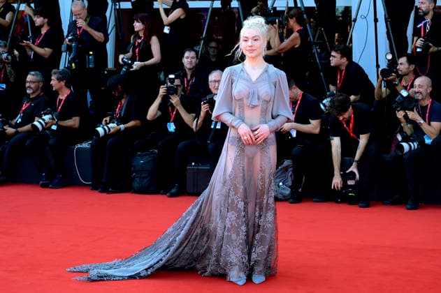 Phoebe Bridgers at the premiere of the film *Primetime* at the 2023 Venice Biennale—the 83rd Venice International Film Festival—at the Palazzo del Cinema in Venice, September 5, 2026 Foto:xA.xM.xTinghinox xFuturexImagex primetime_6722