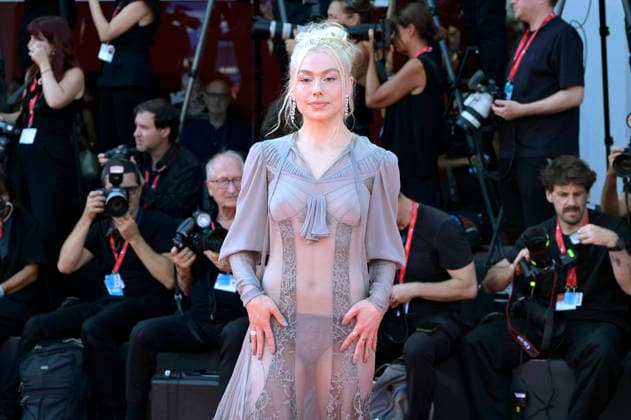 Phoebe Bridgers at the premiere of the film *Primetime* at the 2023 Venice Biennale—the 83rd Venice International Film Festival—at the Palazzo del Cinema in Venice, September 5, 2026 Foto:xA.xM.xTinghinox xFuturexImagex primetime_6729