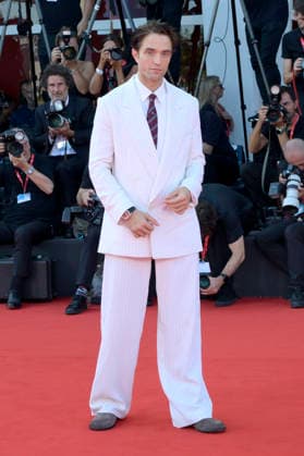 Robert Pattinson at the premiere of the film *Primetime* at the 2023 Venice Biennale—the 83rd Venice International Film Festival—at the Palazzo del Cinema in Venice, September 5, 2026 Foto:xA.xM.xTinghinox xFuturexImagex primetime_6756